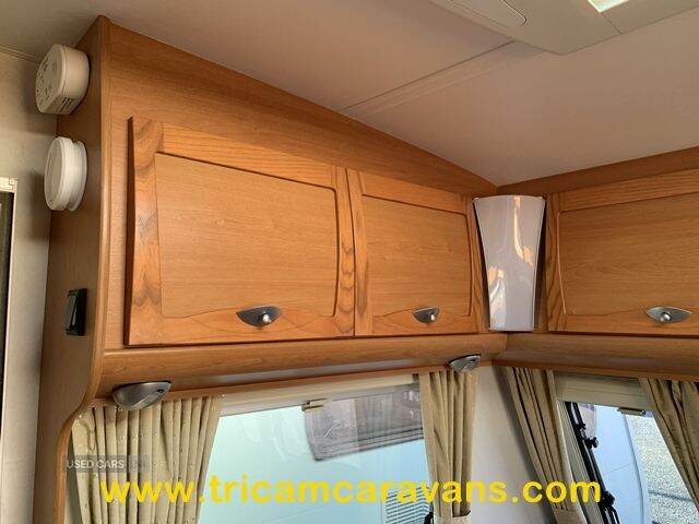 2008 Lunar Clubman EB Fixed End Bed 4 Berth