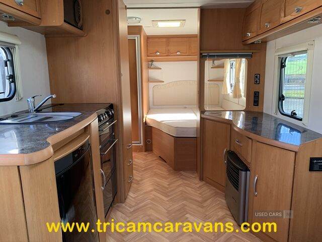 2008 Lunar Clubman EB Fixed End Bed 4 Berth