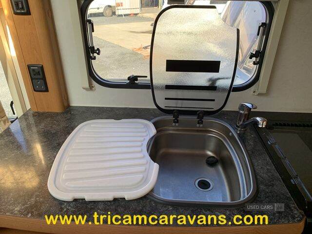 2008 Lunar Clubman EB Fixed End Bed 4 Berth