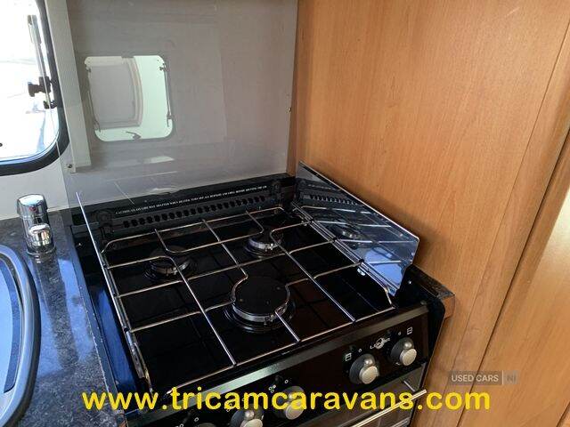 2008 Lunar Clubman EB Fixed End Bed 4 Berth