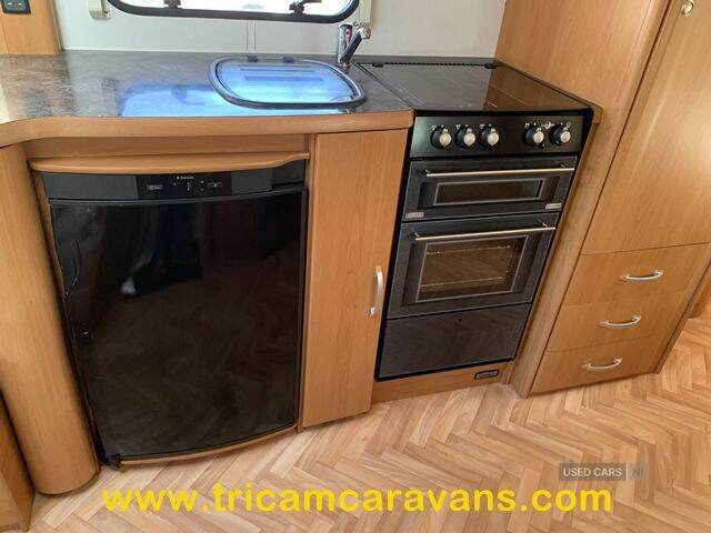 2008 Lunar Clubman EB Fixed End Bed 4 Berth