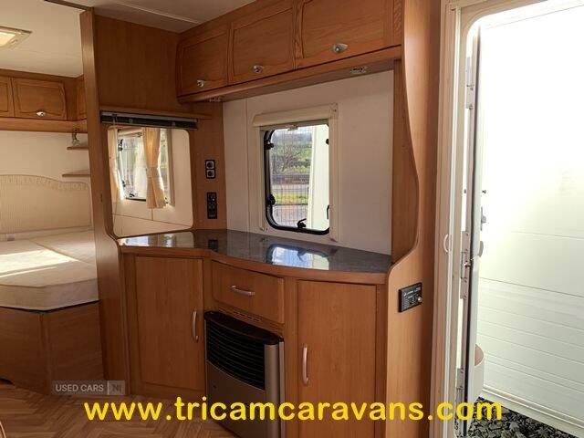 2008 Lunar Clubman EB Fixed End Bed 4 Berth