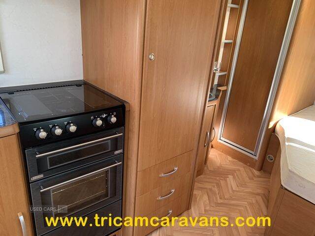 2008 Lunar Clubman EB Fixed End Bed 4 Berth