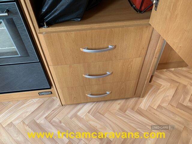 2008 Lunar Clubman EB Fixed End Bed 4 Berth