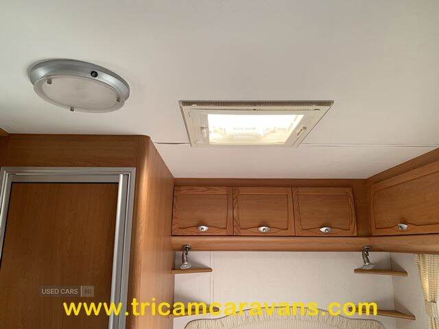 2008 Lunar Clubman EB Fixed End Bed 4 Berth