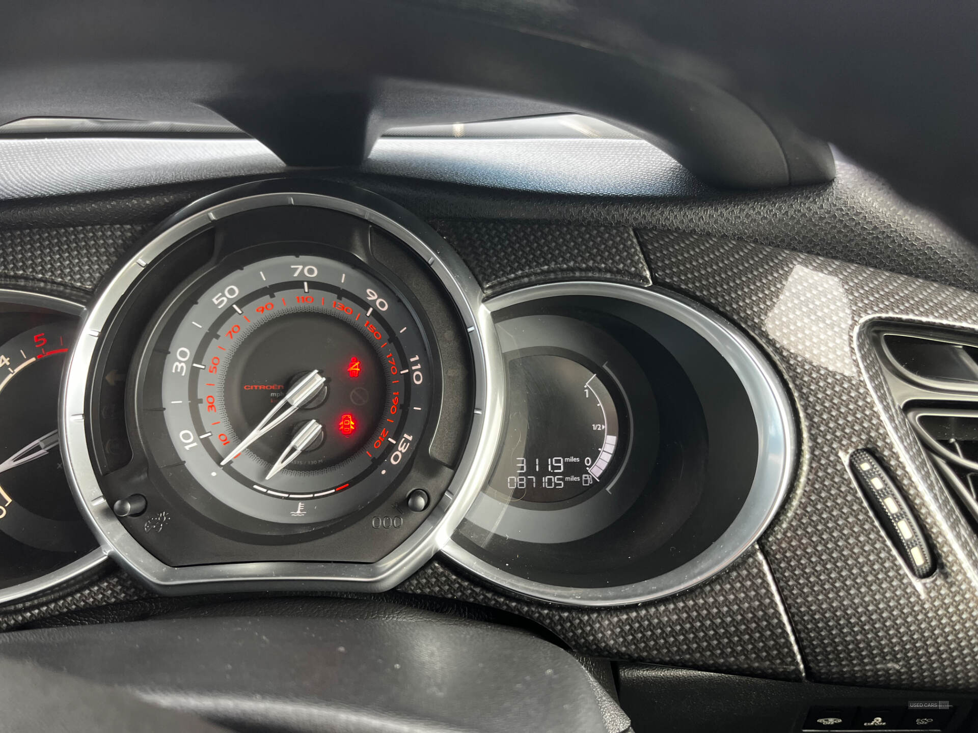 Apr 2013 Citroen DS3 1.6 e-HDi 115 Airdream DSport Plus 3dr