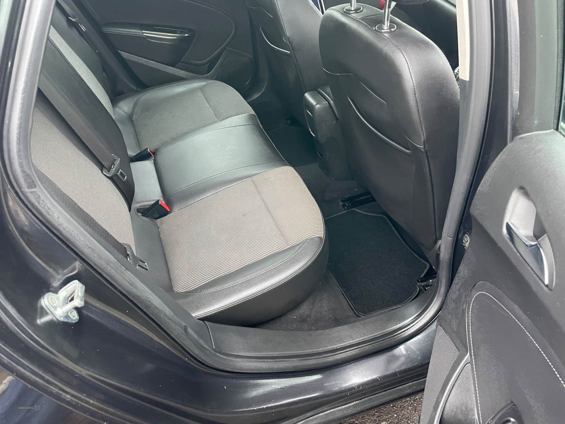 Jan 2012 Vauxhall Astra 2.0 CDTi 16V ecoFLEX SE [165] 5dr