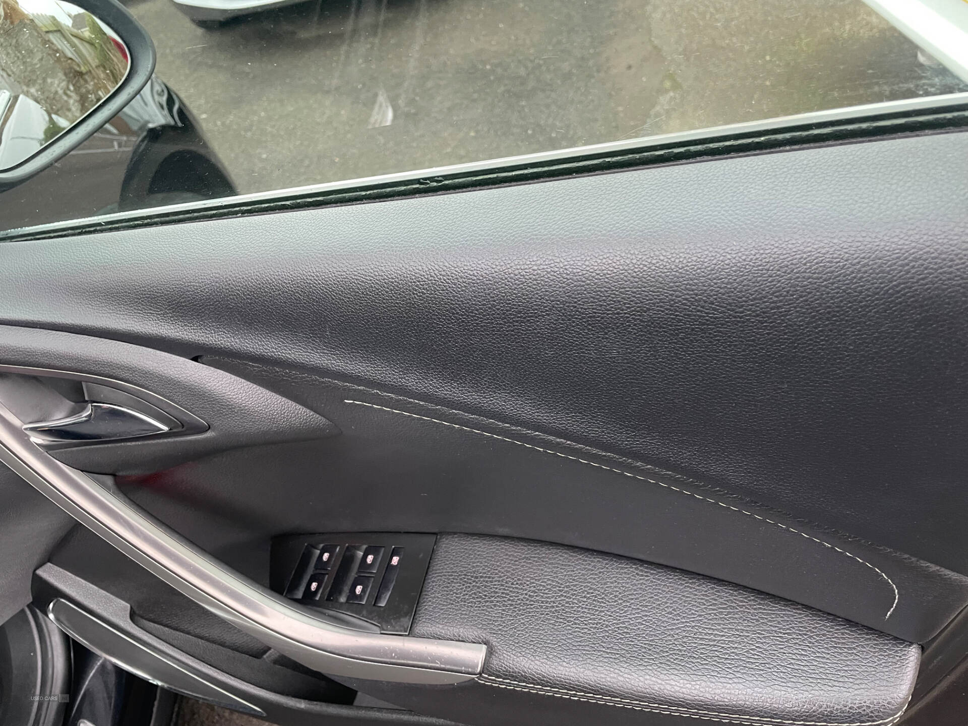 Jan 2012 Vauxhall Astra 2.0 CDTi 16V ecoFLEX SE [165] 5dr