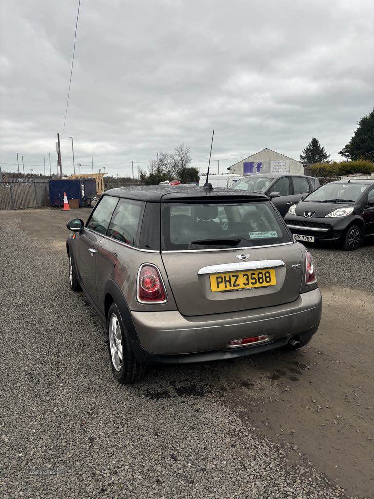 Aug 2012 MINI Hatch 1.6 One 3dr
