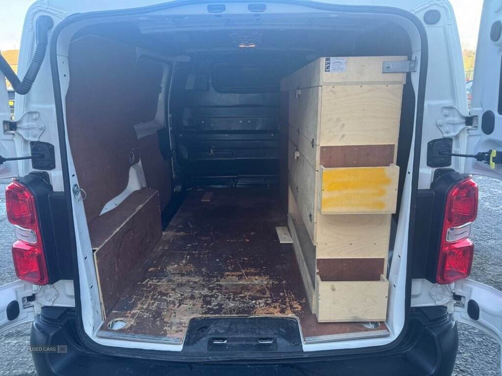 Apr 2019 Peugeot Expert 1000 1.6 BlueHDi 115 Professional Van