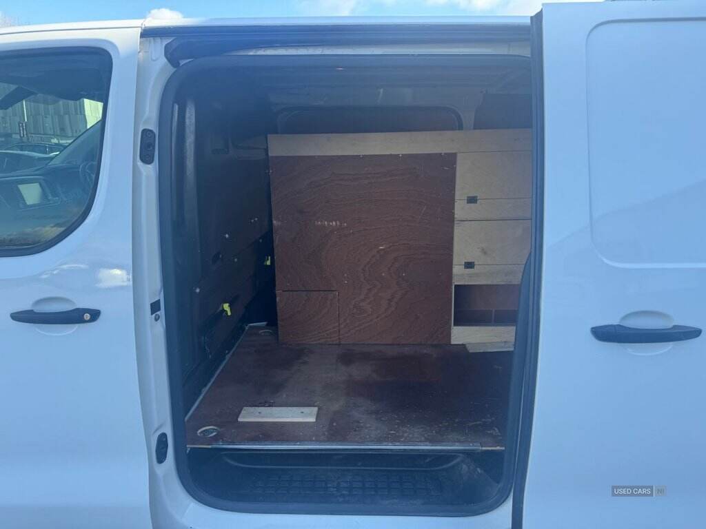 Apr 2019 Peugeot Expert 1000 1.6 BlueHDi 115 Professional Van