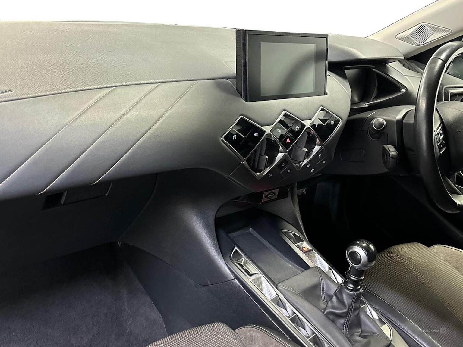 2022 DS DS3 CROSSBACK 1.2 Puretech Bastille 5Dr