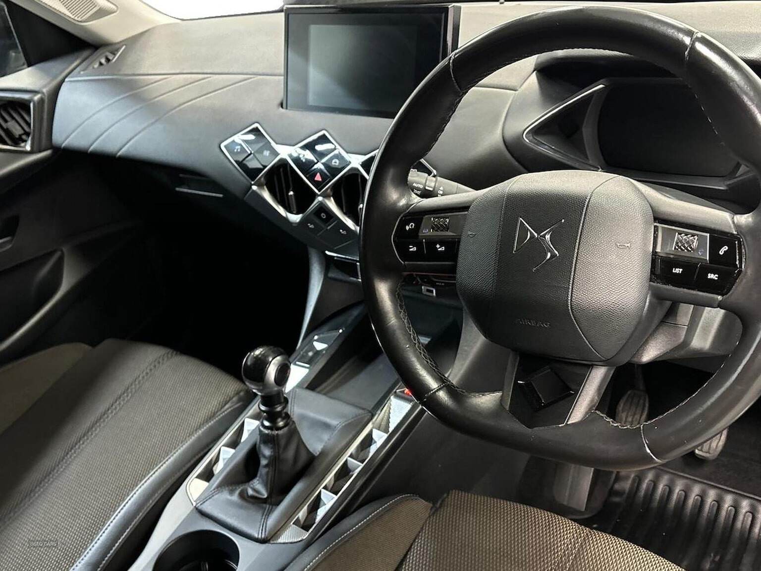 2022 DS DS3 CROSSBACK 1.2 Puretech Bastille 5Dr