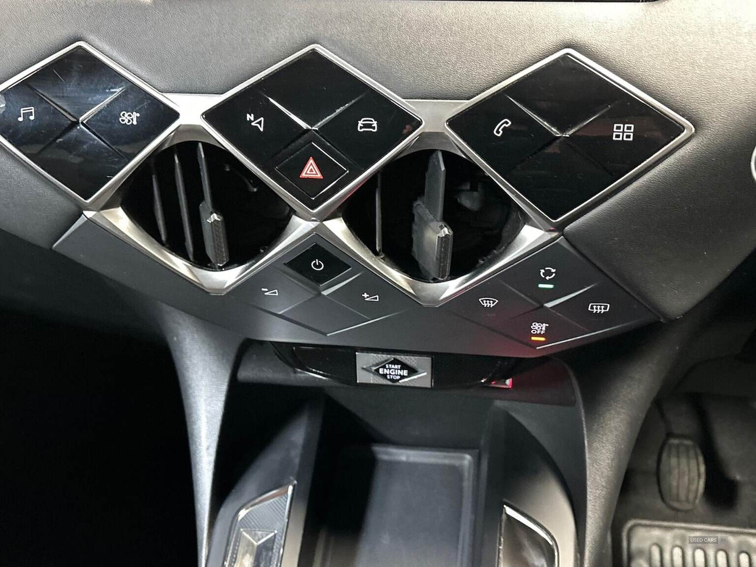 2022 DS DS3 CROSSBACK 1.2 Puretech Bastille 5Dr