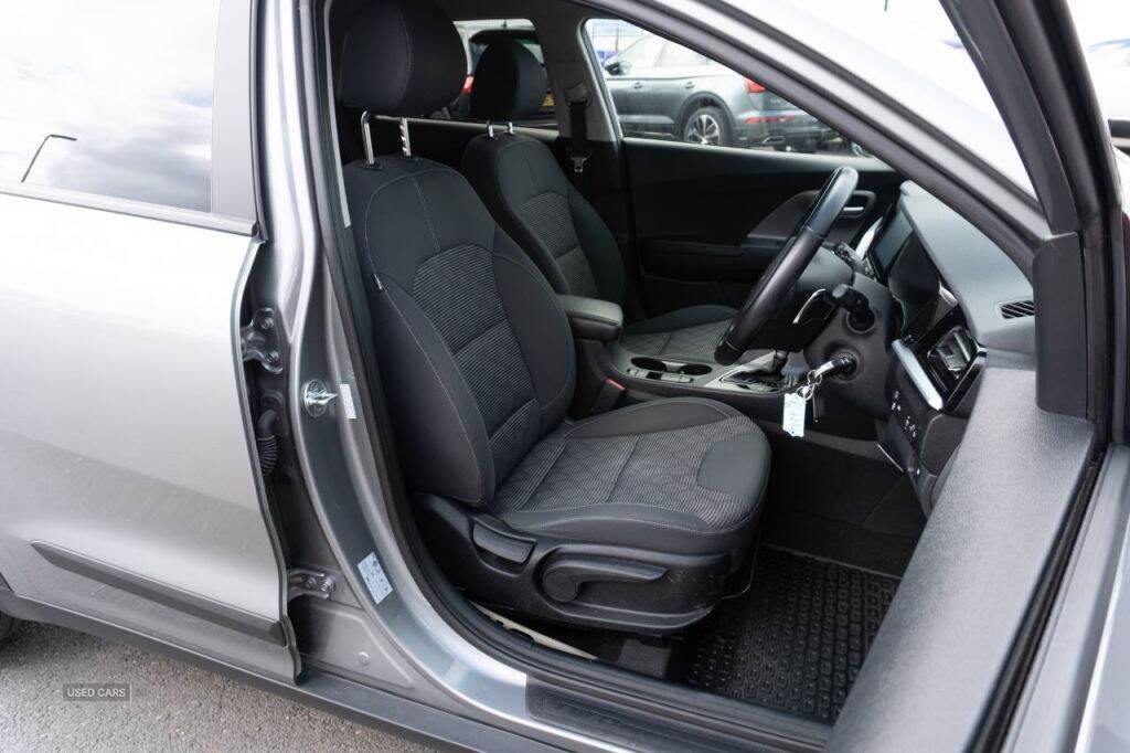 Mar 2022 Kia Niro 1.6 GDi Hybrid 2 5dr DCT