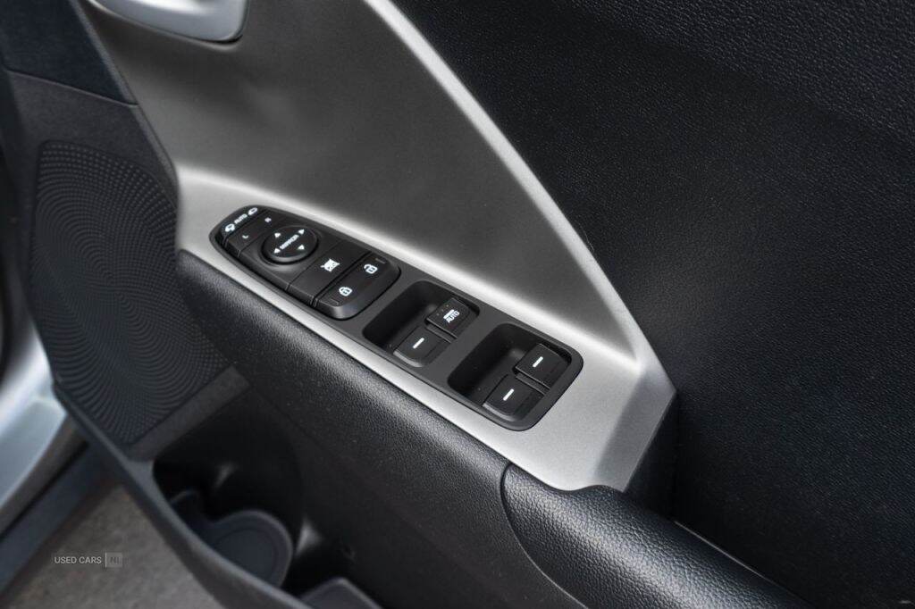 Mar 2022 Kia Niro 1.6 GDi Hybrid 2 5dr DCT