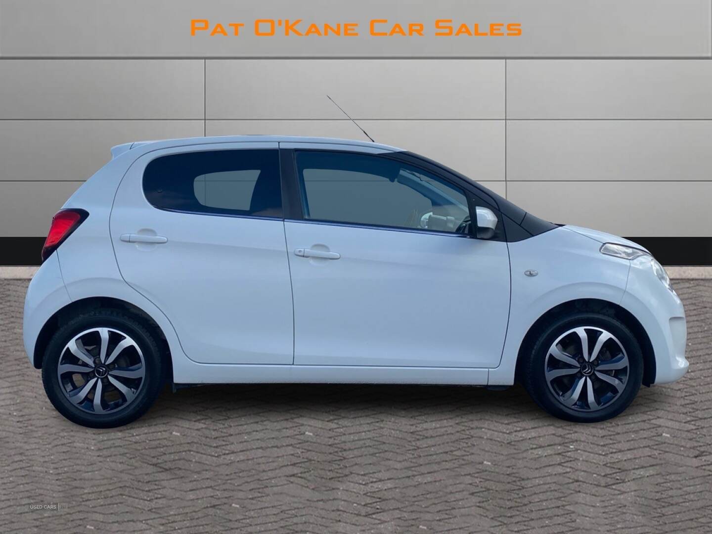 Jan 2016 Citroen C1 1.2 PureTech Flair 5dr