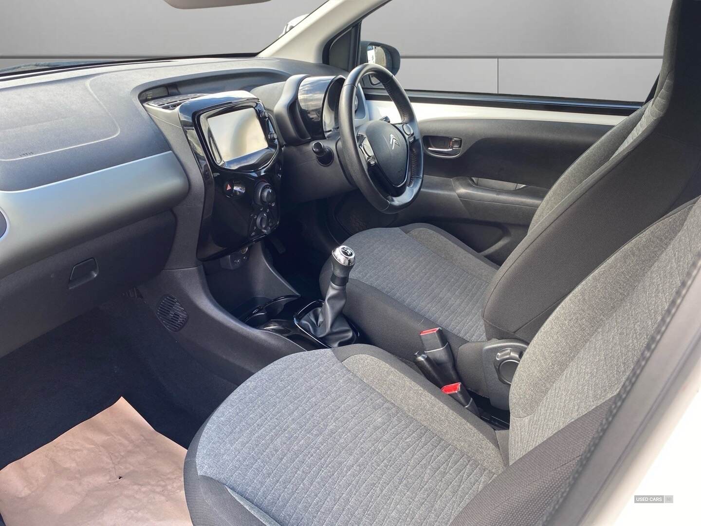 Jan 2016 Citroen C1 1.2 PureTech Flair 5dr