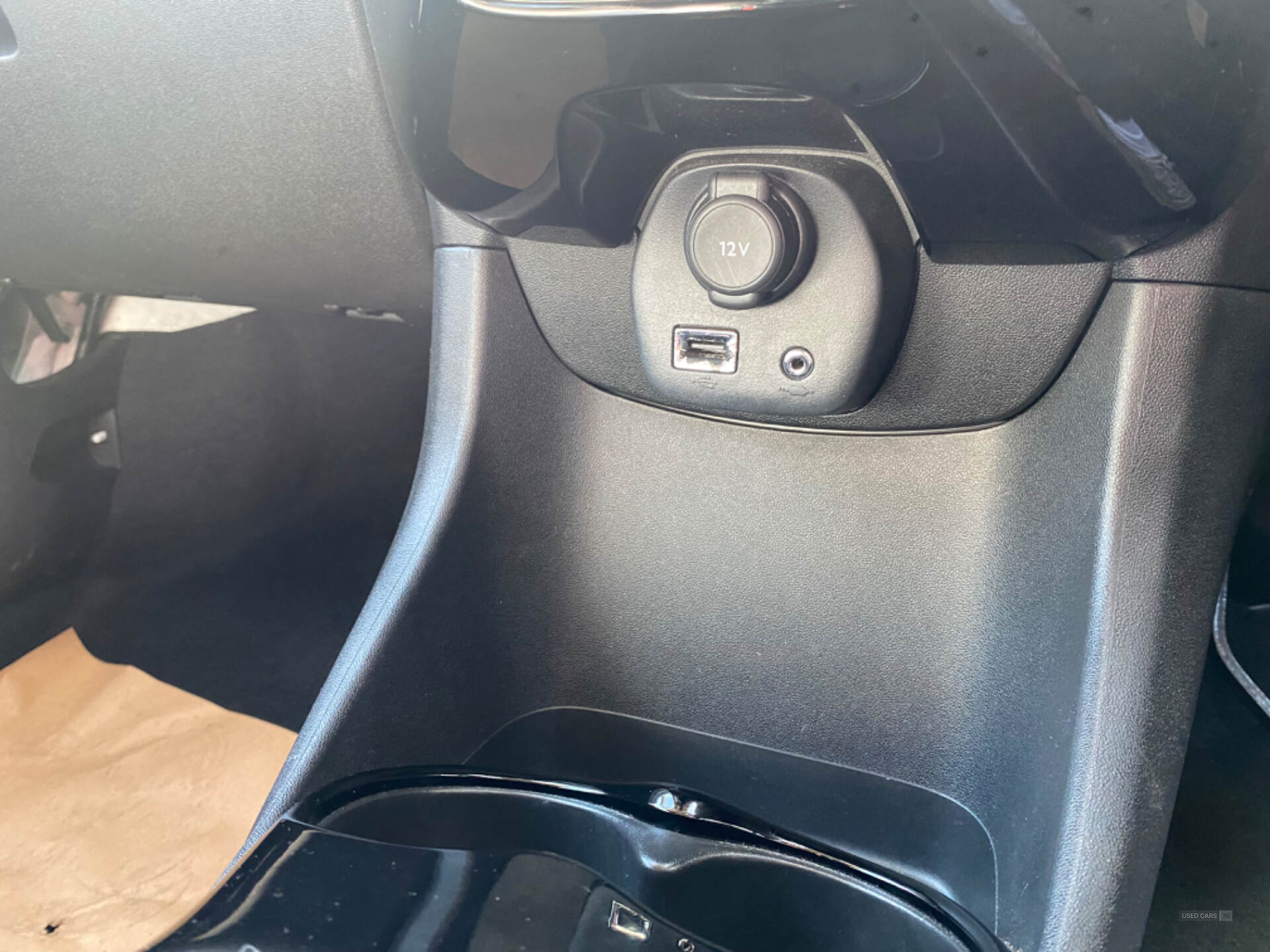 Jan 2016 Citroen C1 1.2 PureTech Flair 5dr