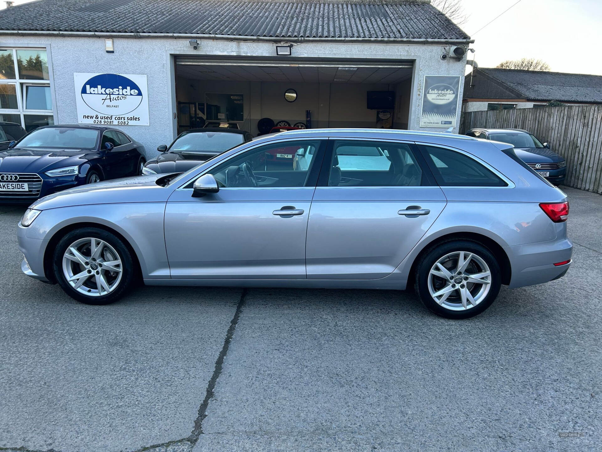 Audi A4 DIESEL AVANT in Down