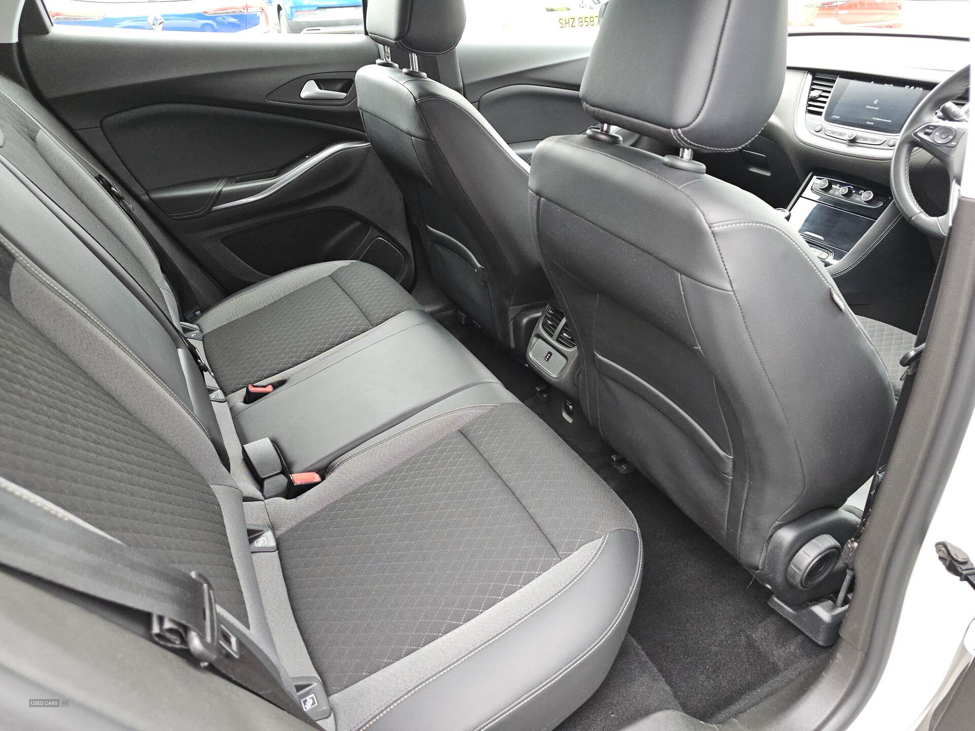 Nov 2020 Vauxhall Grandland X 1.5 Turbo D Business Edition Nav 5dr