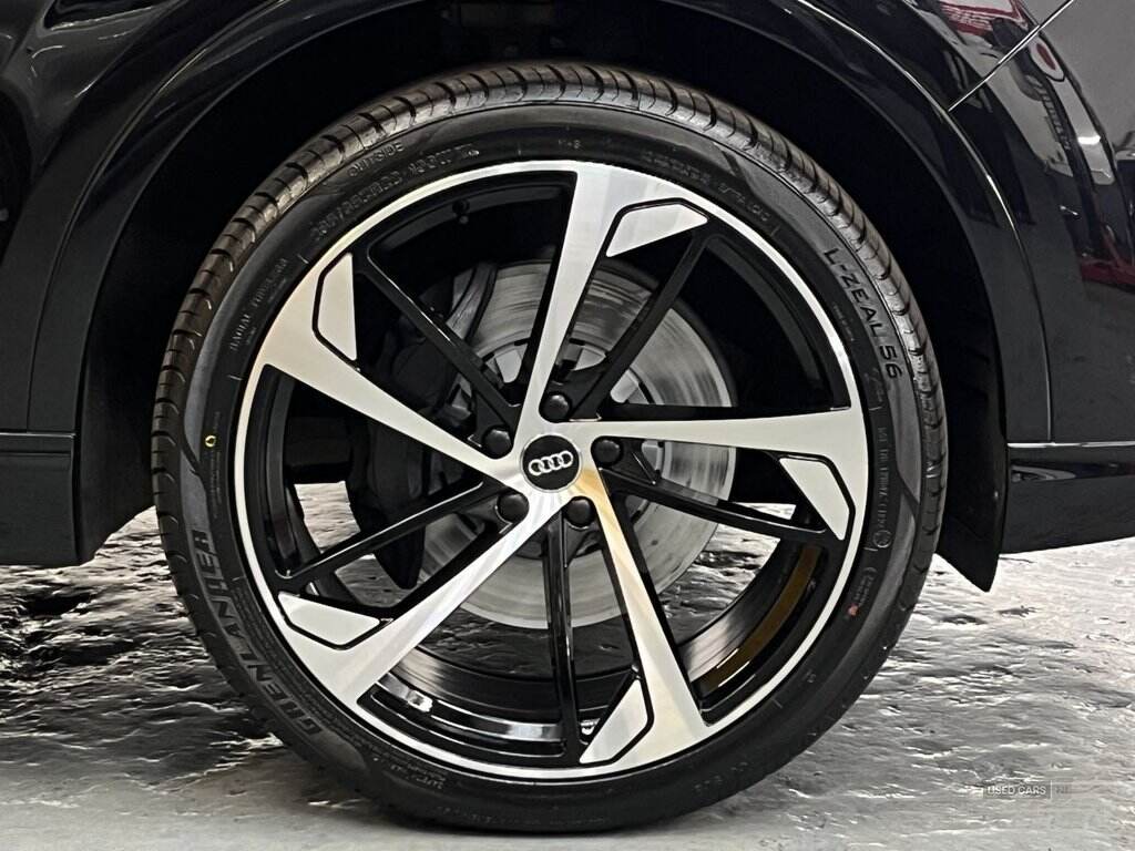 Nov 2017 Audi Q7 3.0 TDI Quattro S Line 5dr Tip Auto