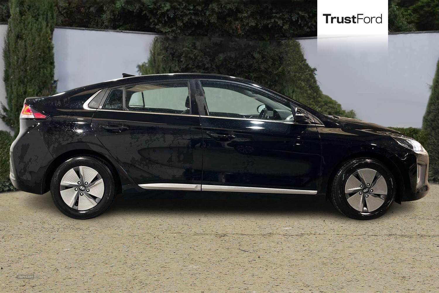 Jan 2022 Hyundai Ioniq 1.6 GDi Hybrid Premium 5dr DCT