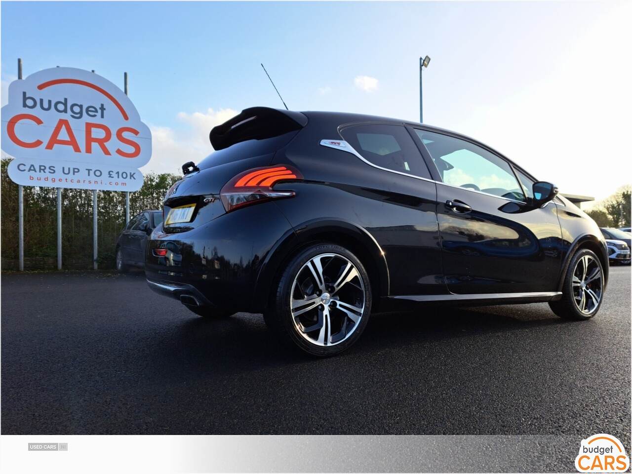 Peugeot 208 HATCHBACK in Down