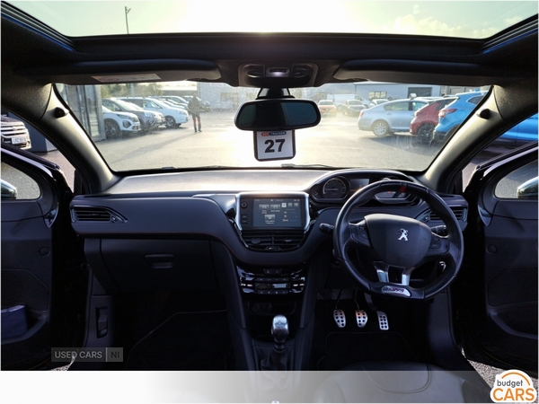 Peugeot 208 HATCHBACK in Down