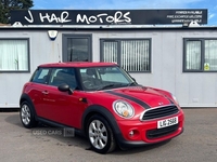 MINI Hatch First in Down