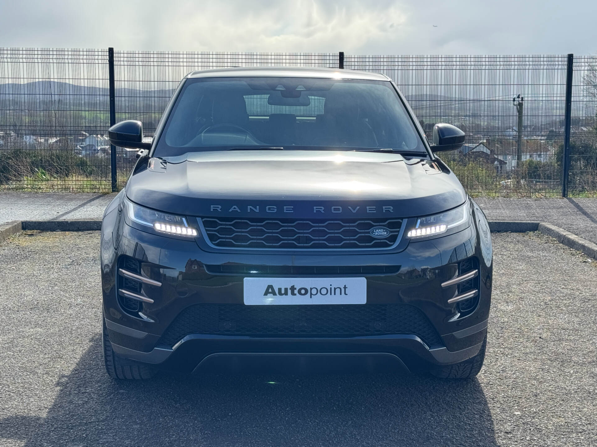 Jan 2020 Land Rover Range Rover Evoque 2.0 D150 R-Dynamic 5dr 2WD