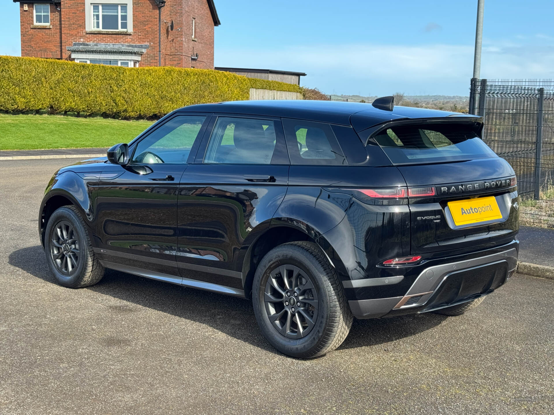Jan 2020 Land Rover Range Rover Evoque 2.0 D150 R-Dynamic 5dr 2WD