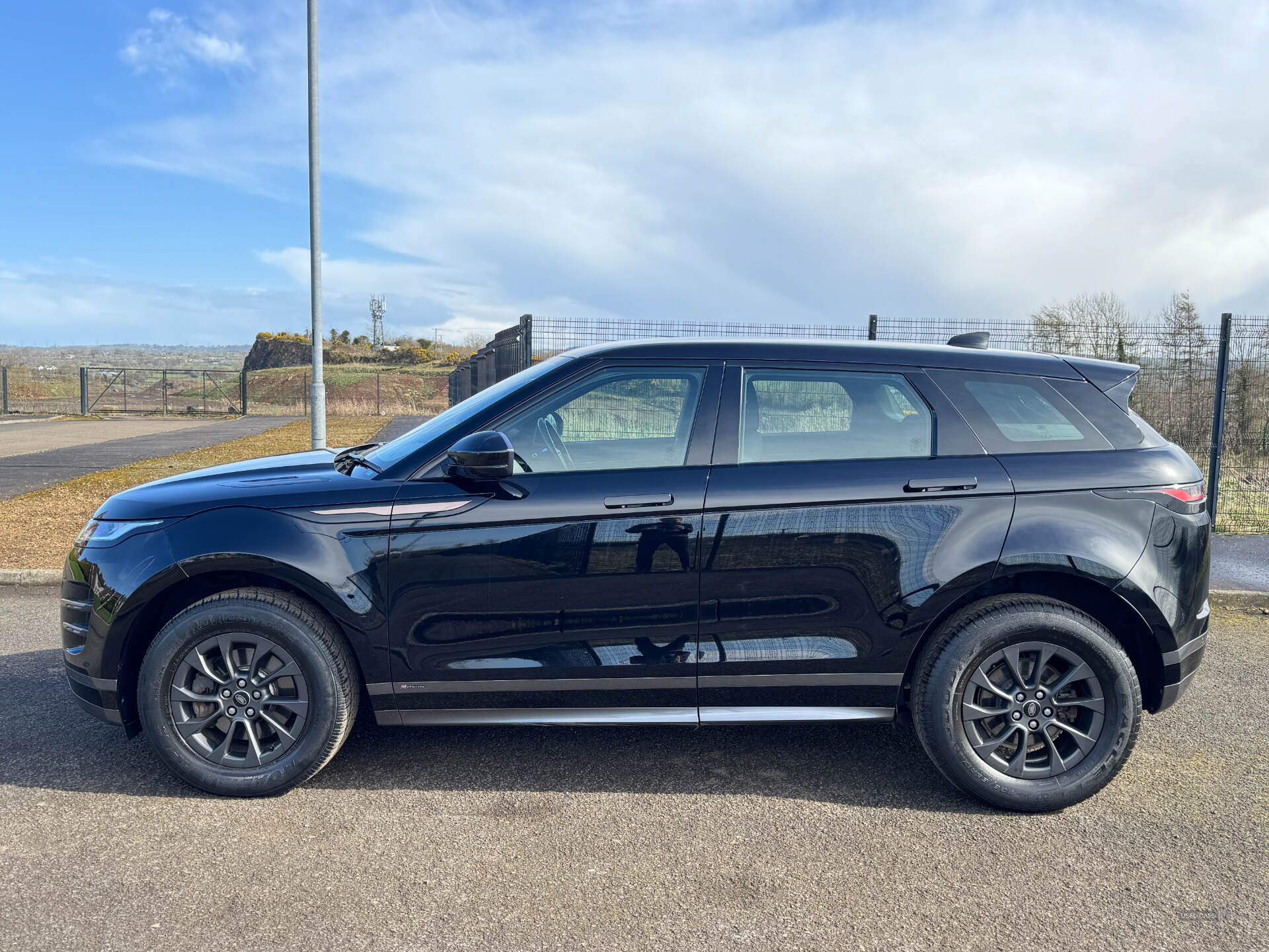 Jan 2020 Land Rover Range Rover Evoque 2.0 D150 R-Dynamic 5dr 2WD