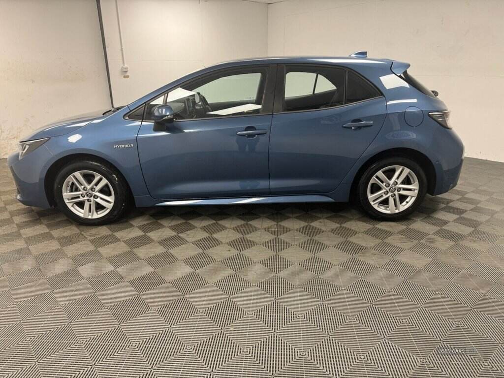Jan 2021 Toyota Corolla 1.8 VVT-i Hybrid Icon Tech 5dr CVT