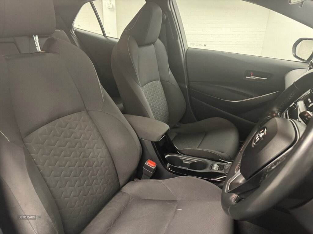 Jan 2021 Toyota Corolla 1.8 VVT-i Hybrid Icon Tech 5dr CVT