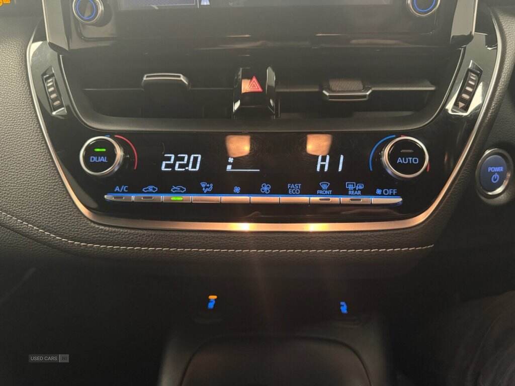 Jan 2021 Toyota Corolla 1.8 VVT-i Hybrid Icon Tech 5dr CVT
