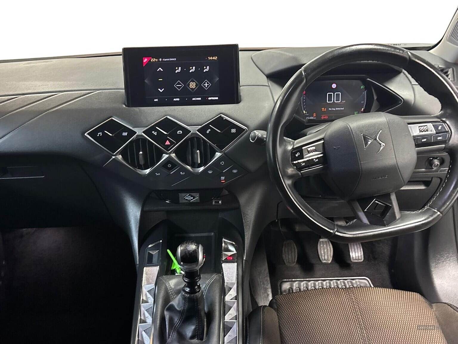May 2022 DS DS3 CROSSBACK 1.2 Puretech Bastille 5Dr