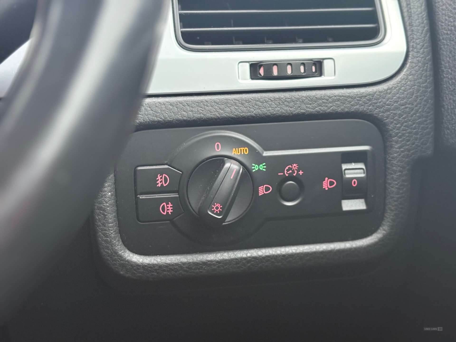 Dec 2013 Volkswagen Touareg 3.0 V6 TDI SE 5dr Tip Auto