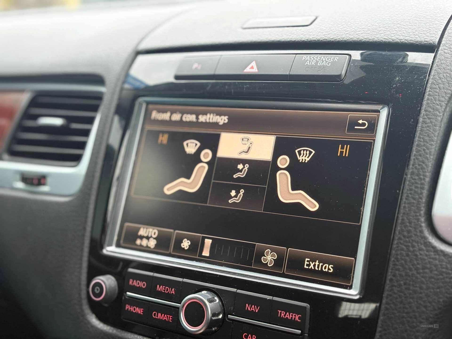 Dec 2013 Volkswagen Touareg 3.0 V6 TDI SE 5dr Tip Auto