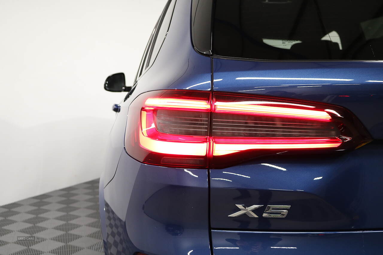 Sep 2022 BMW X5 xDrive30d MHT M Sport 5dr Auto