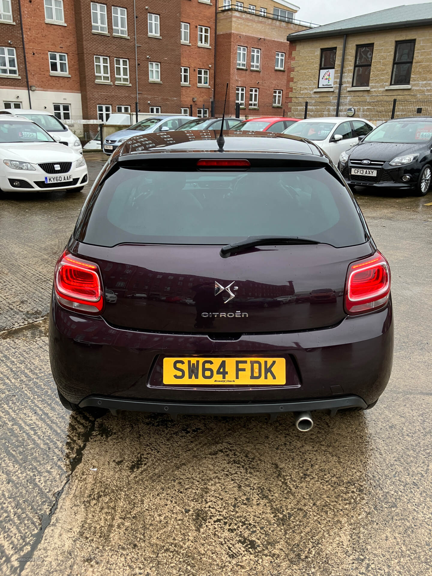Nov 2014 Citroen DS3 1.6 e-HDi Airdream DStyle Plus 3dr