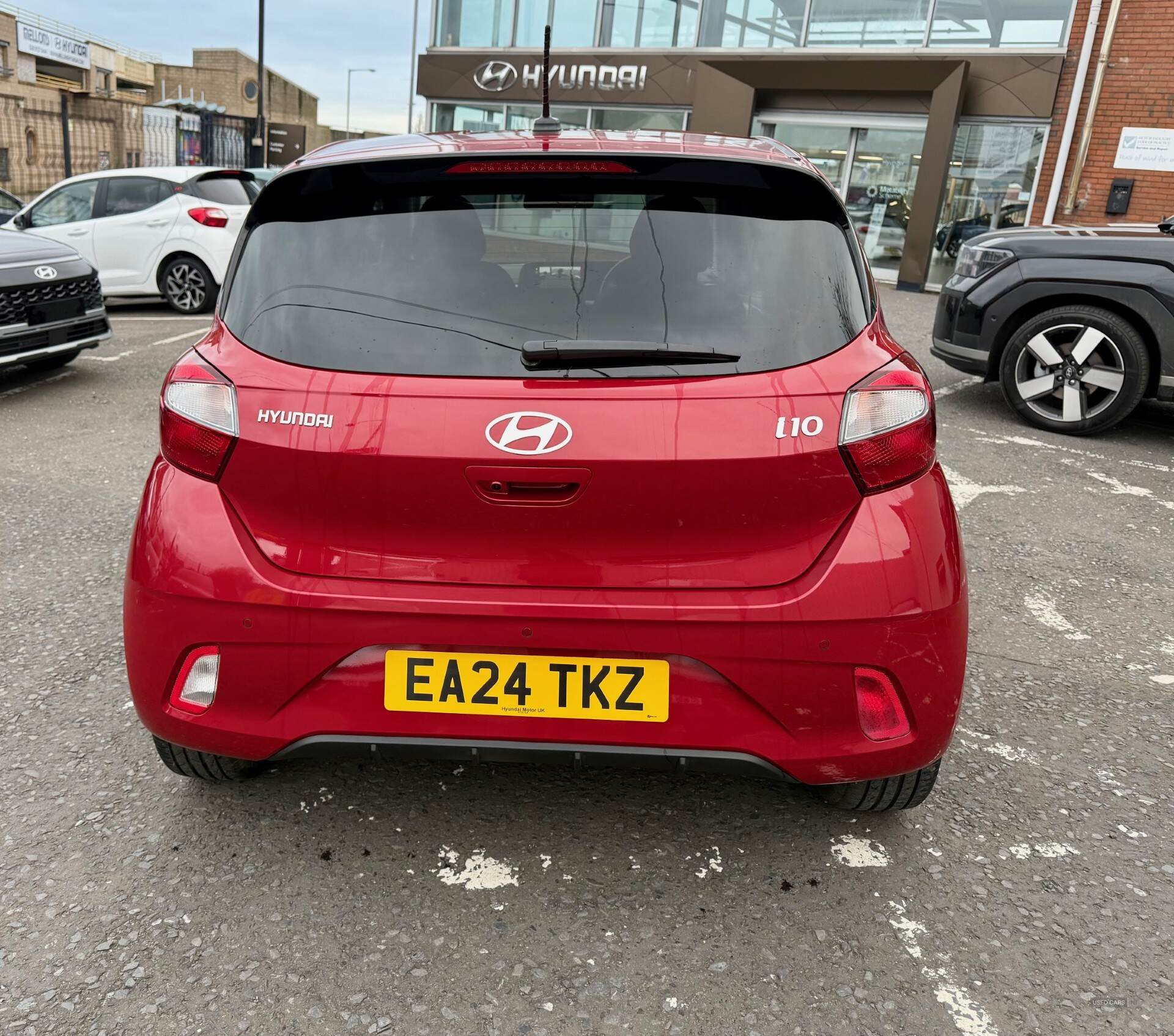 Hyundai i10 HATCHBACK in Down