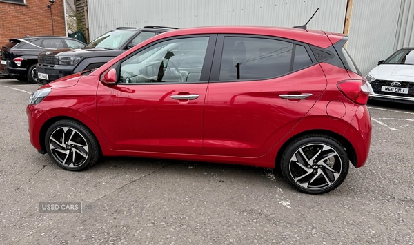 Hyundai i10 HATCHBACK in Down