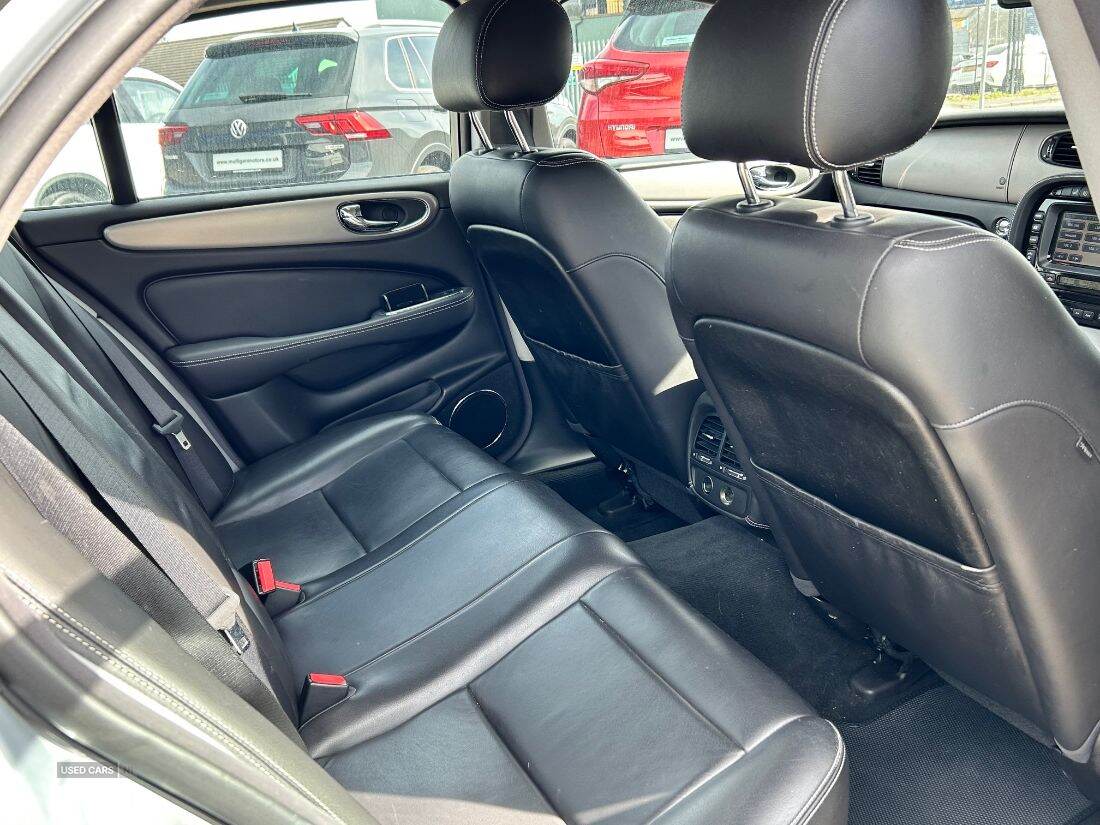 Dec 2006 Jaguar XJ Series XJ 2.7 TDVi Sport Premium 4dr Auto