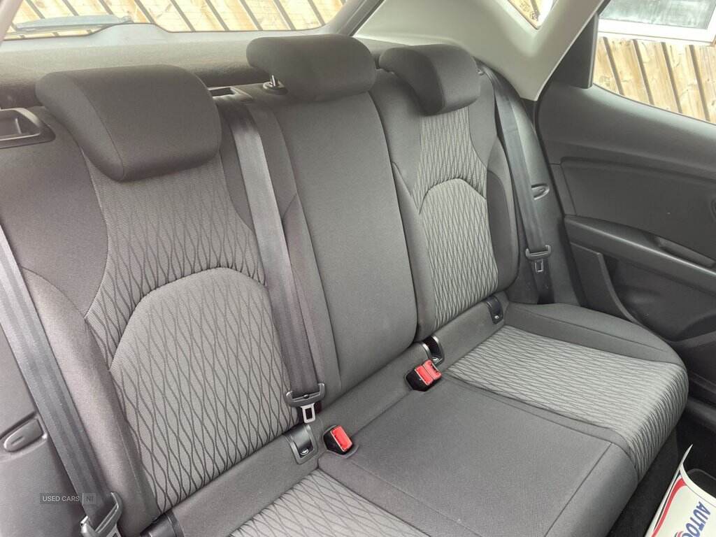 Jul 2015 Seat Leon 1.6 TDI 110 SE 5dr [Technology Pack]