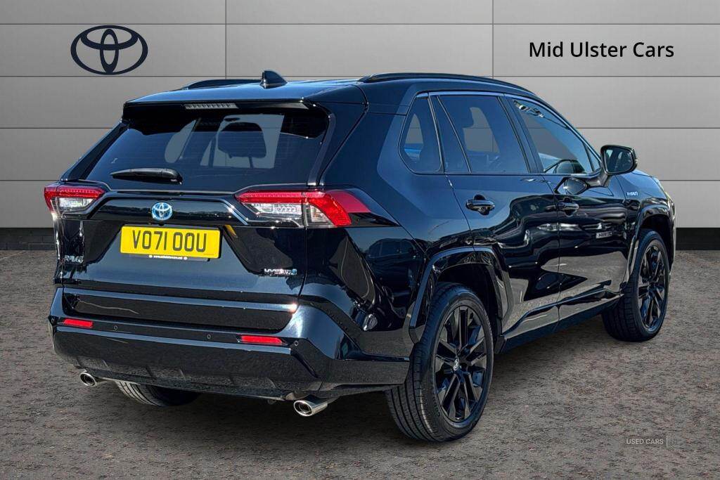 Oct 2021 Toyota RAV4 2.5 VVT-i Hybrid Black Edition 5dr CVT 2WD