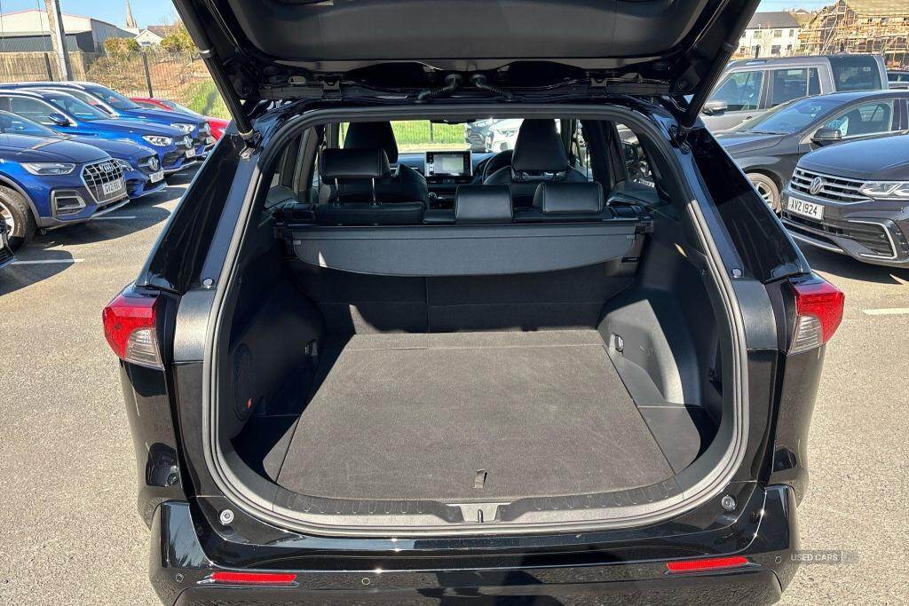 Oct 2021 Toyota RAV4 2.5 VVT-i Hybrid Black Edition 5dr CVT 2WD