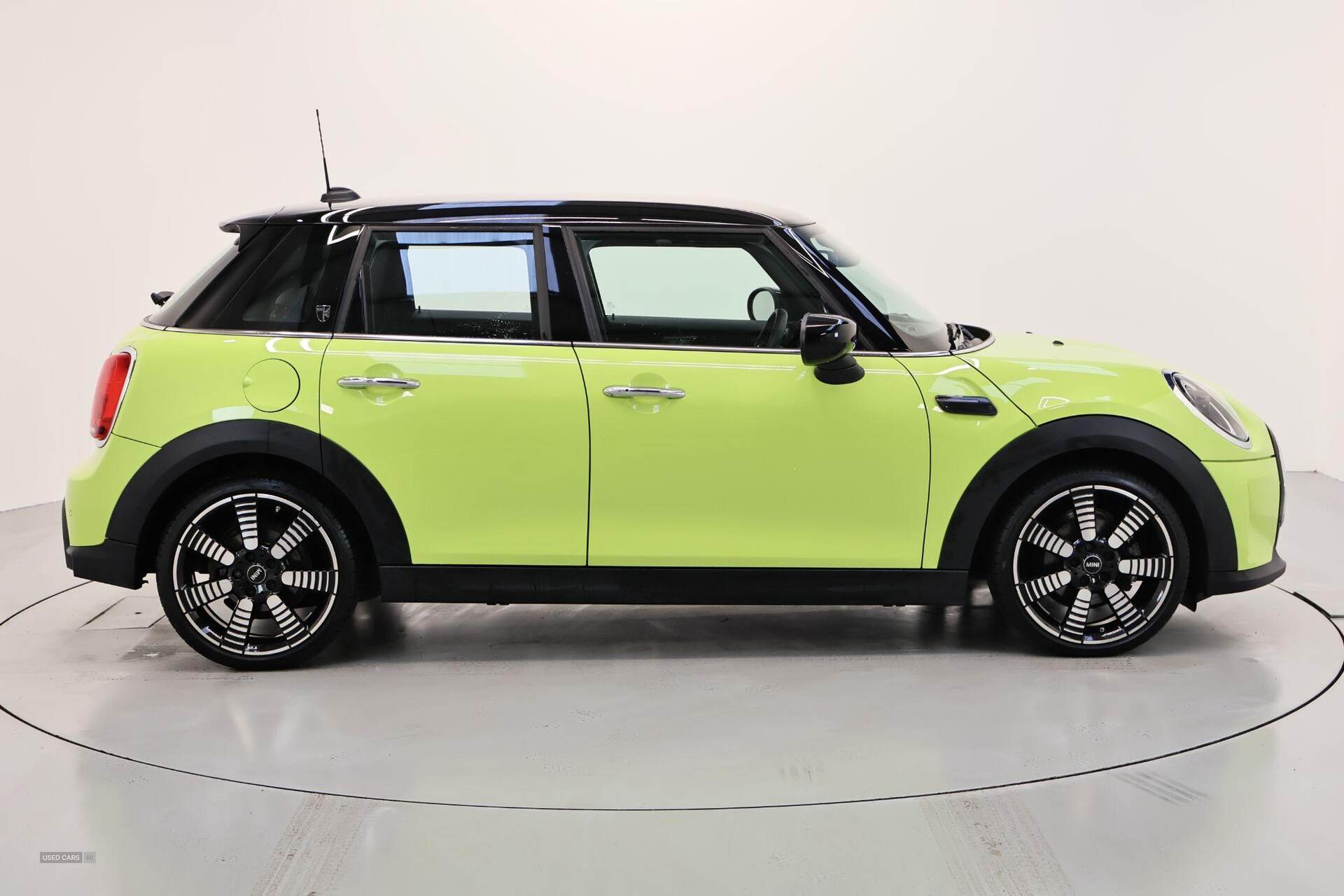 Mar 2024 MINI Hatch 1.5 Cooper Exclusive 5dr Auto [Comfort/Nav Pack]