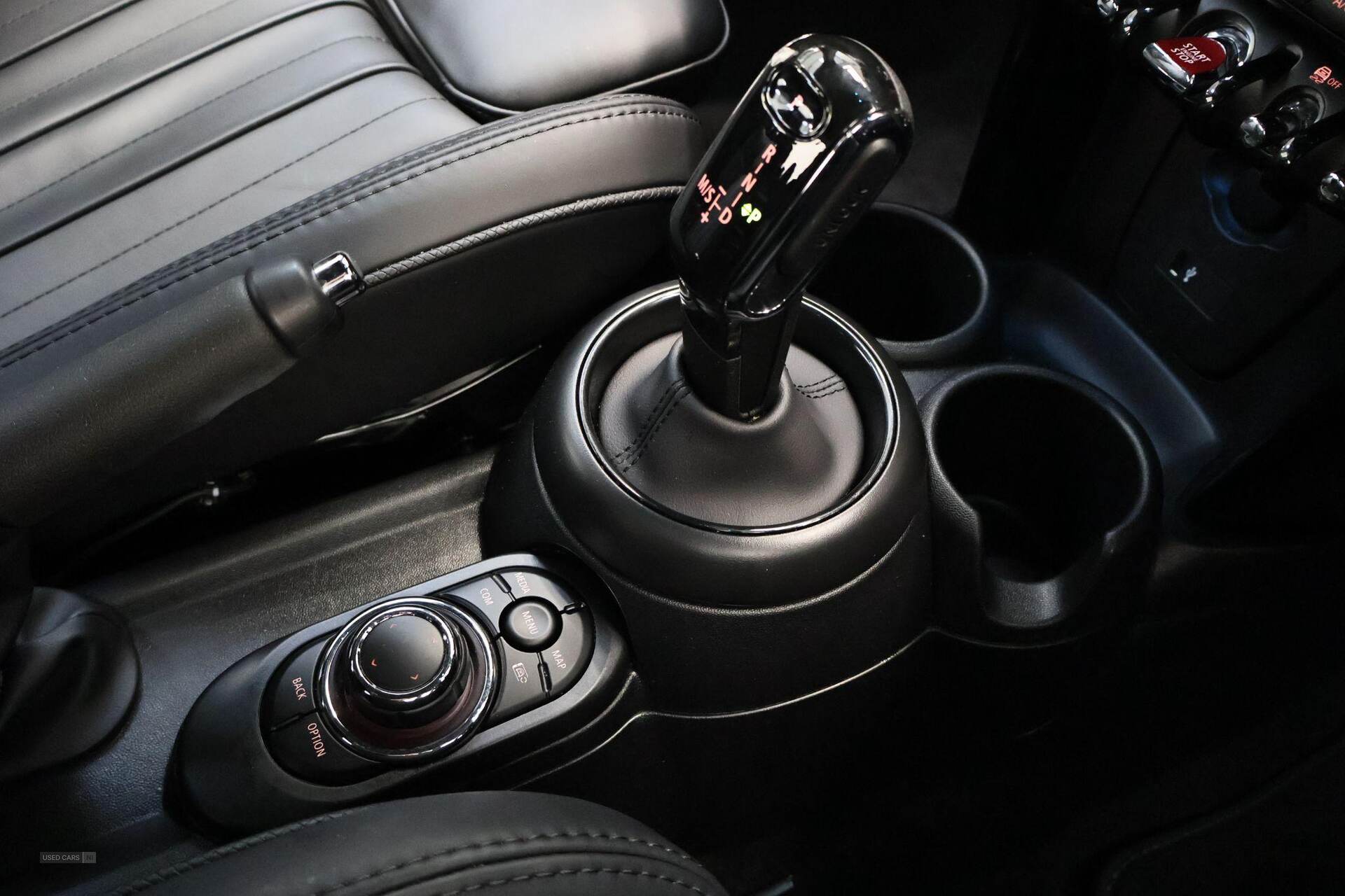 Mar 2024 MINI Hatch 1.5 Cooper Exclusive 5dr Auto [Comfort/Nav Pack]