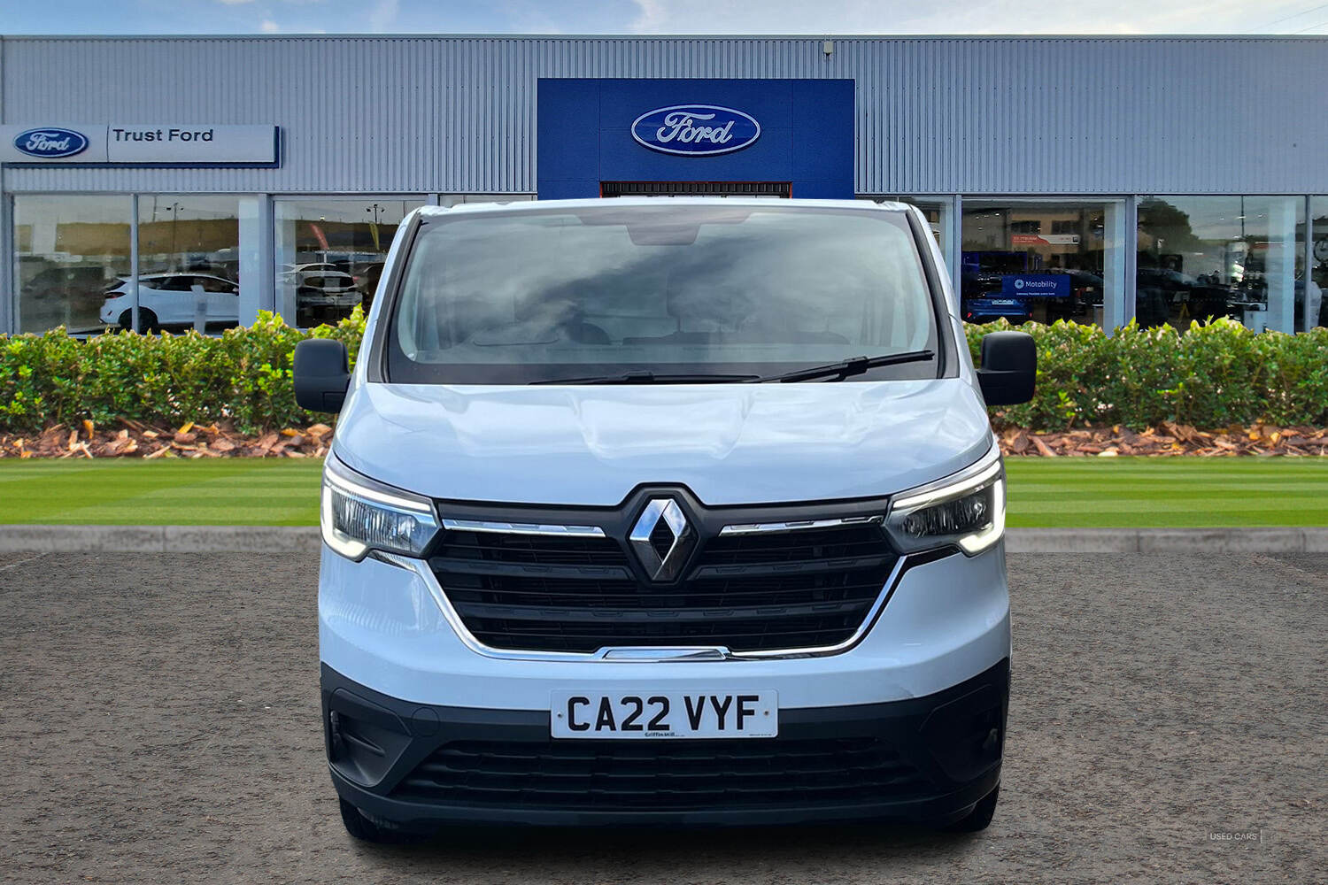Jun 2022 Renault Trafic Business SWB SL28 Blue dCi 150ps, PLY LINED, ECO MODE, CRUISE CONTROL, BLUETOOTH, LED DAYTIME RUNNING LIGHTS